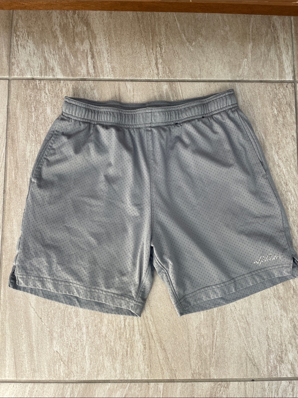 Hollister Men's Grey Athletic Mesh Shorts 6 inch inseam